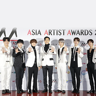 SUPER JUNIOR
